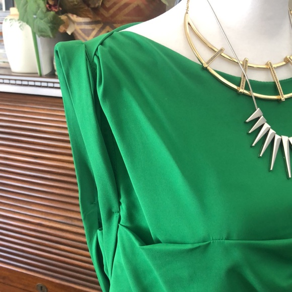 Express Sheath Dress Boldly in Green - Picture 4 of 16